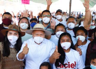 Vecinos de Tepeolulco Apoyan a Raciel para Continuar con Reconstrucción de Calles
