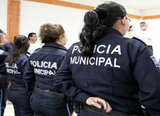 Mujeres Policías Denuncian Maltrato del Director de SPyT en Atizapán