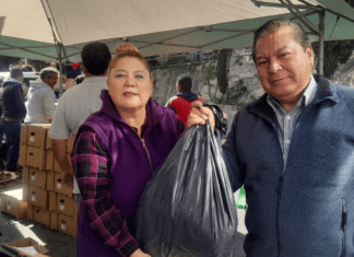 Naucalpan Pavos y Piernas de Cerdo a sus Agremiados